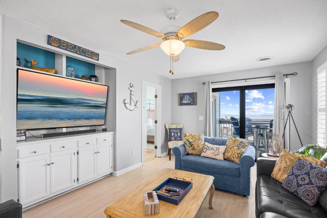 Photo of Livingroom in Ocean Drive