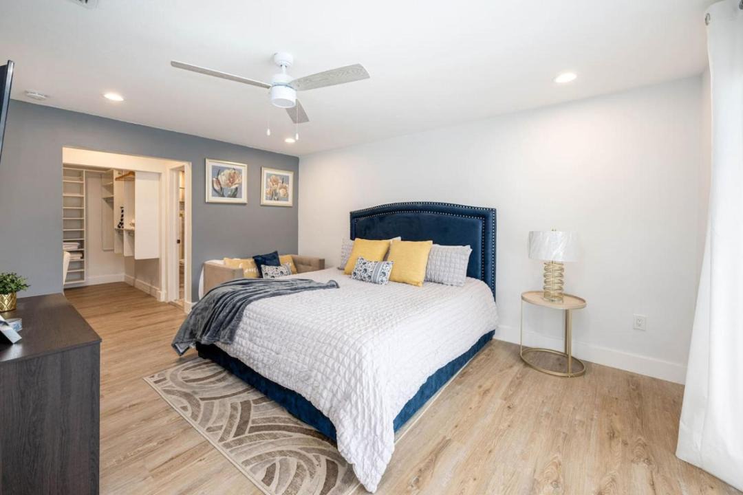 Photo of Bedroom in Miramar