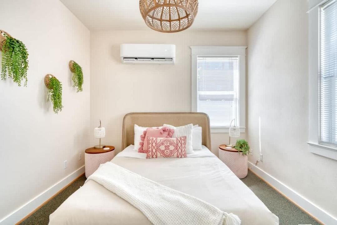 Photo of Bedroom in Mississippi District