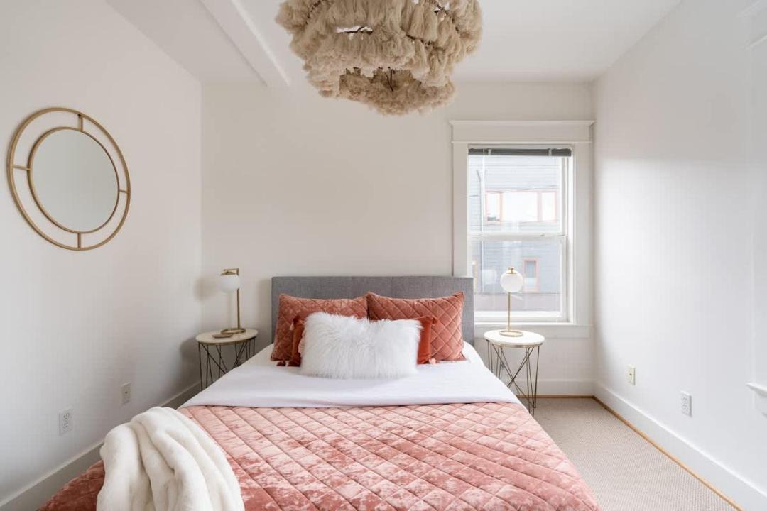 Photo of Bedroom in Mississippi District