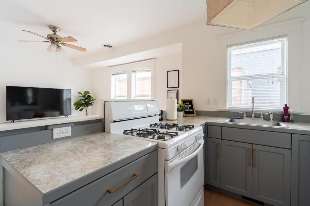 Photo of Kitchen in Mississippi District