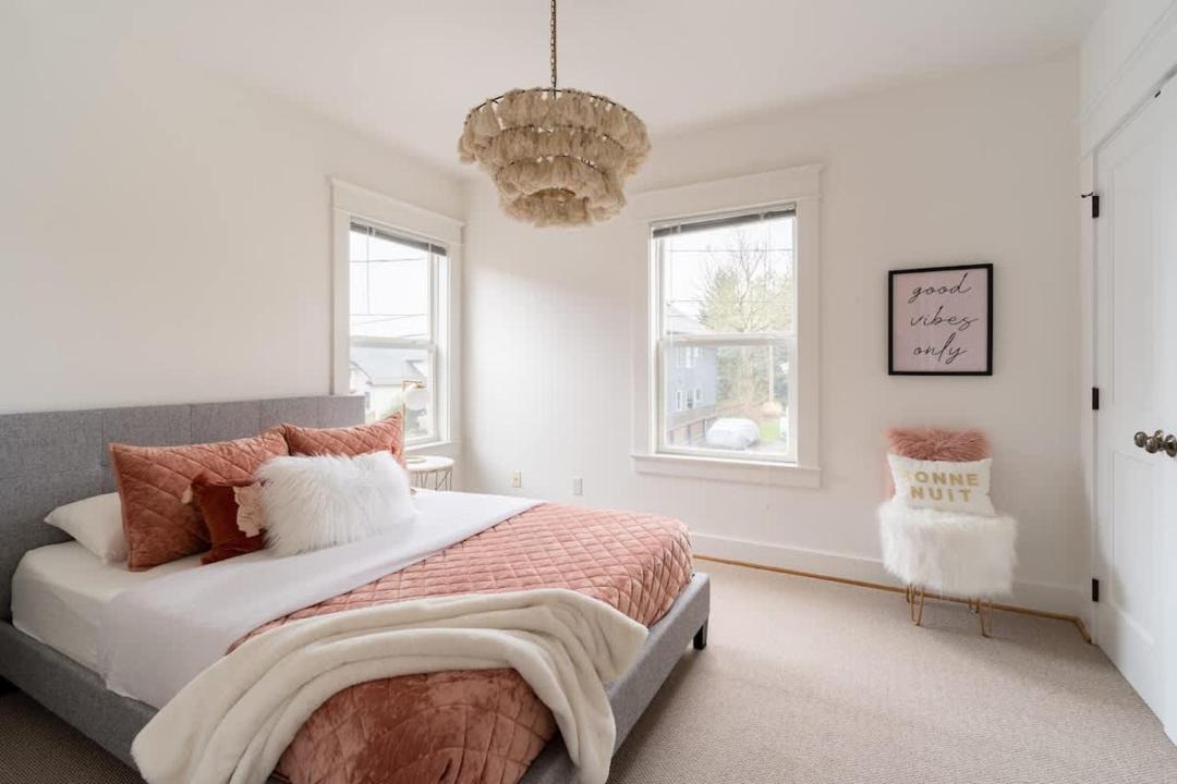 Photo of Bedroom in Mississippi District