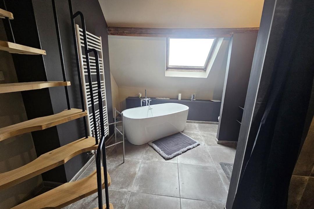 Photo of Bathroom in Helmet