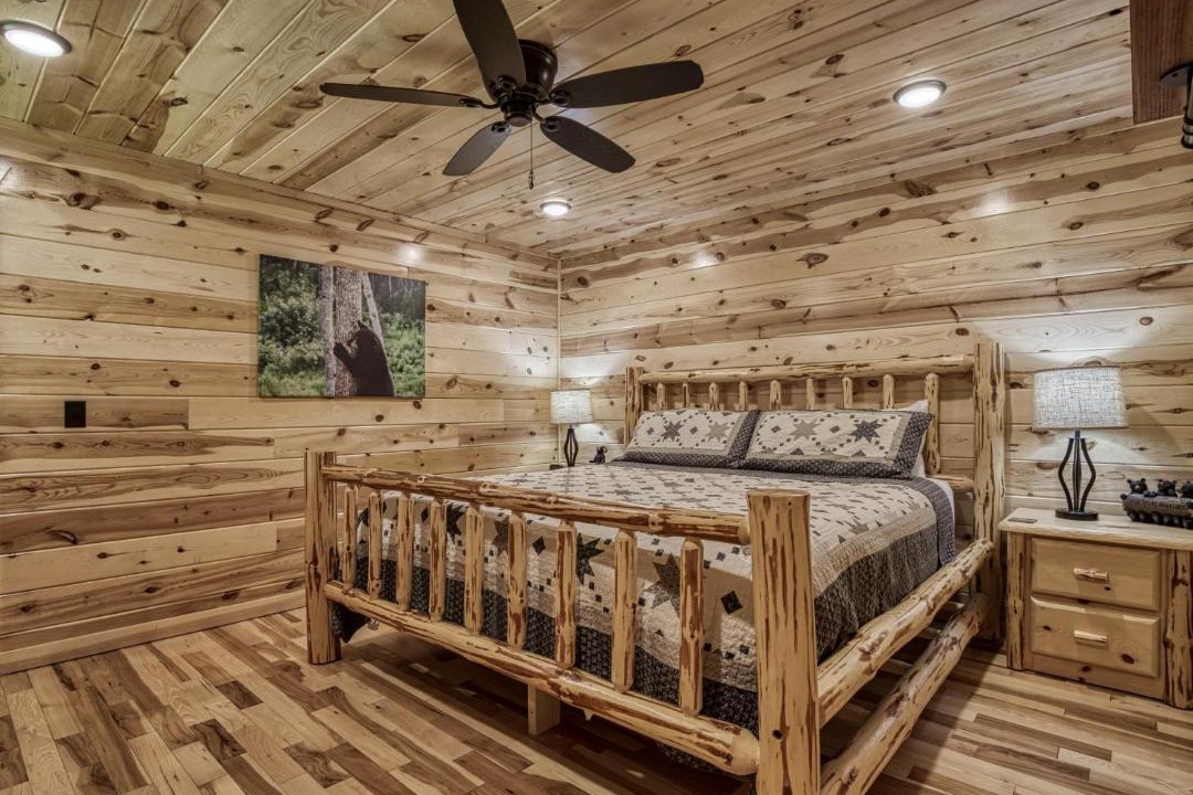 Photo of Bedroom in White Oak Lodge