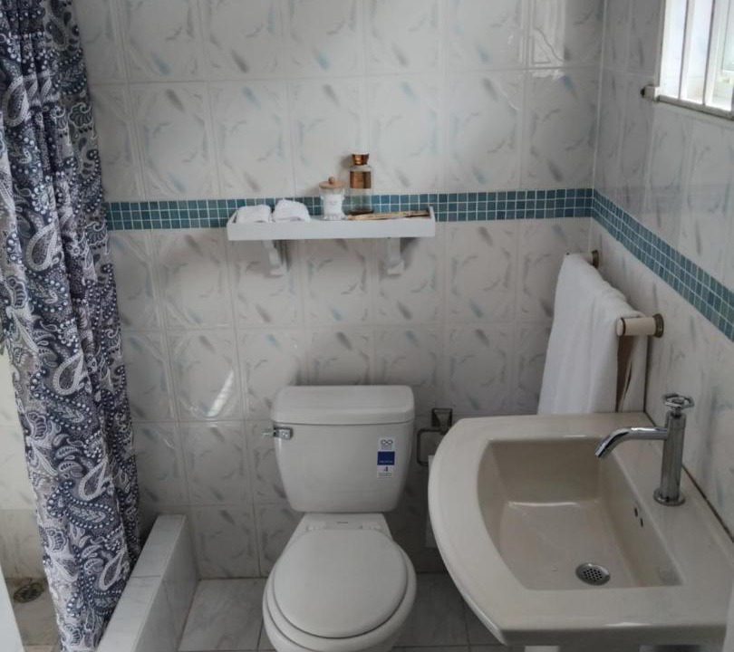 Photo of Bathroom in Tower Isle