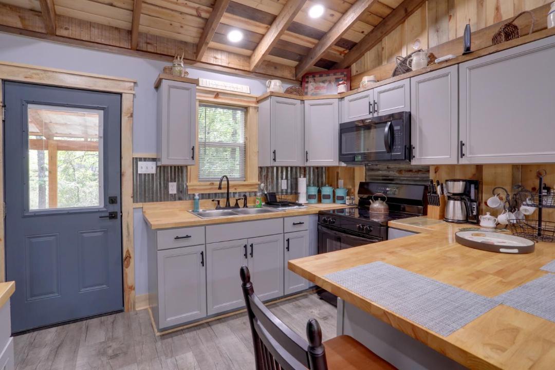 Photo of Kitchen in Greers Ferry