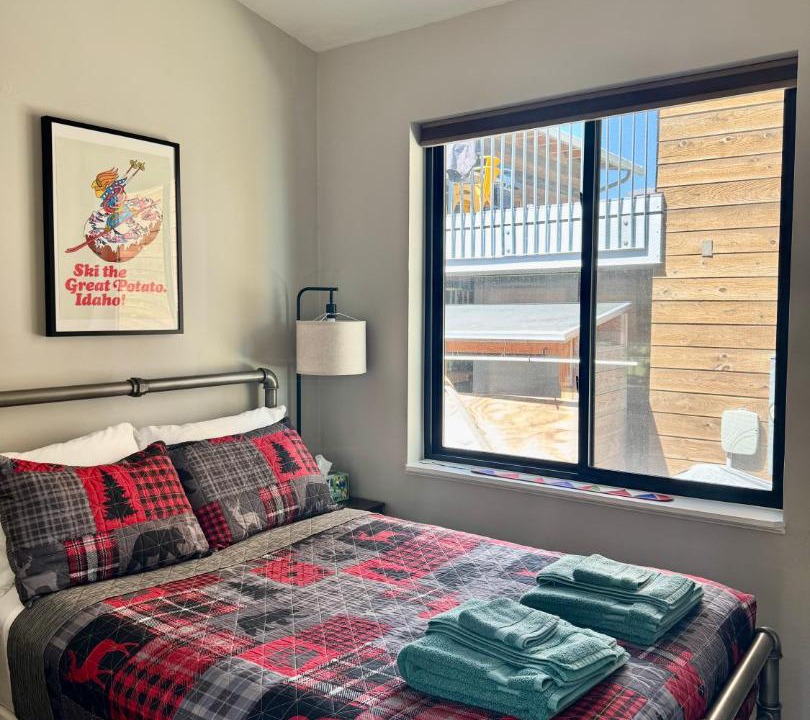 Photo of Bedroom in Mountainside Village