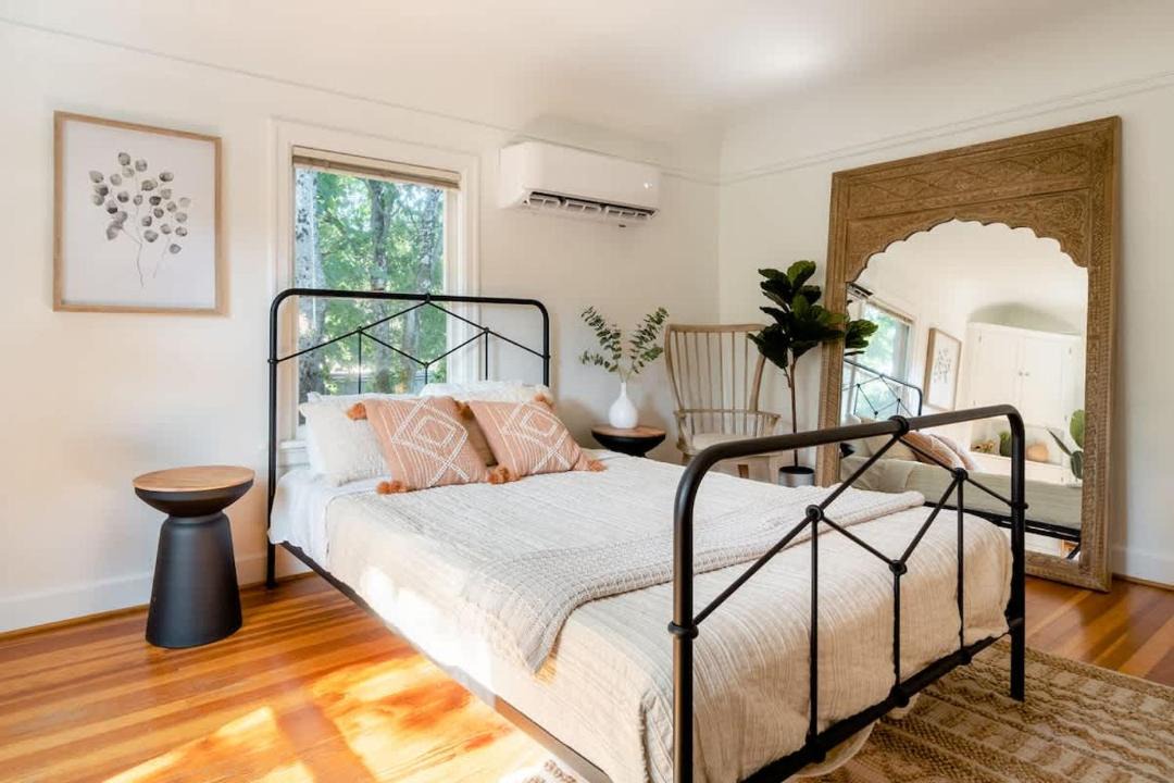 Photo of Bedroom in Hosford-Abernethy