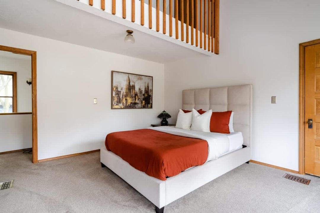 Photo of Bedroom in Goose Hollow