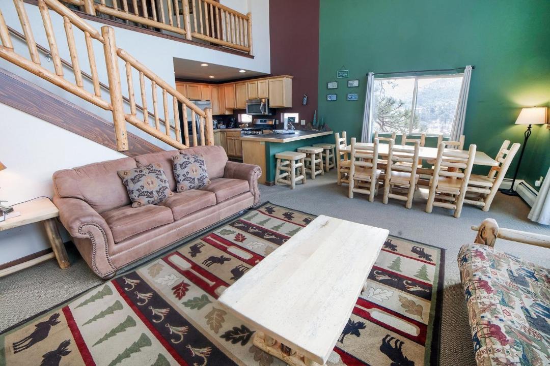 Photo of Livingroom in Estes Park