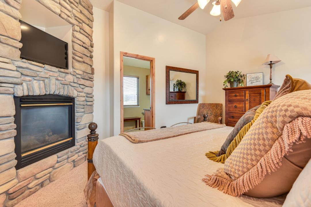 Photo of Bedroom in Wolf Creek