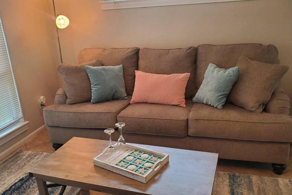 Photo of Livingroom in West Pensacola