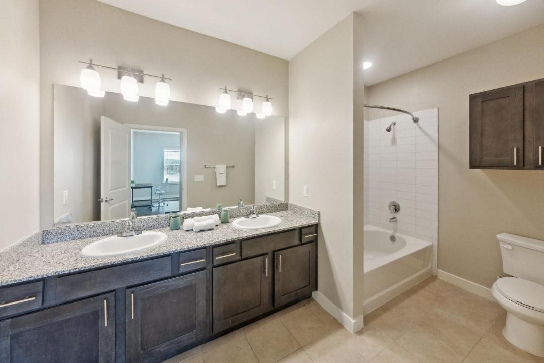 Photo of Bathroom in Willowbrook