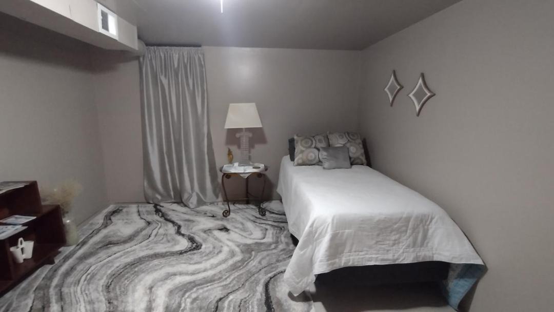 Photo of Bedroom in Falls City