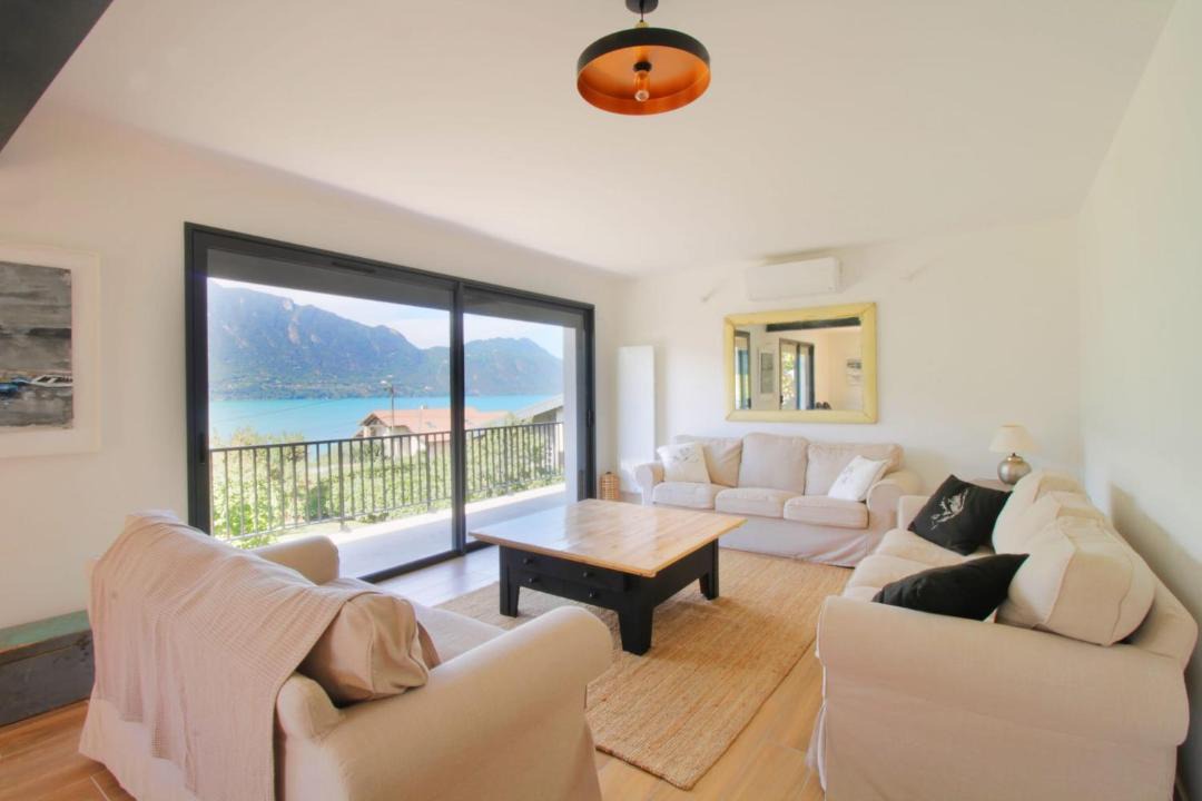 Photo of Livingroom in Viviers-du-Lac