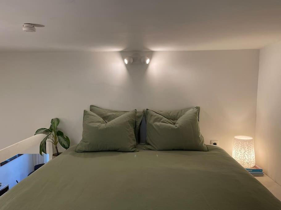 Photo of Bedroom in University District