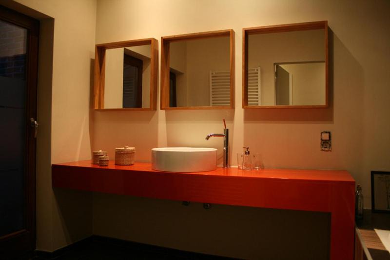 Photo of Bathroom in Fayt lez Manage