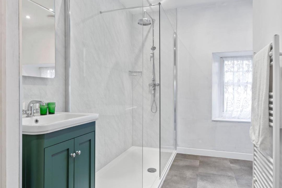 Photo of Bathroom in Torver