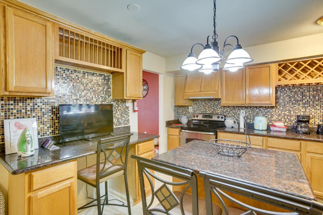 Photo of Kitchen in Read Boulevard West