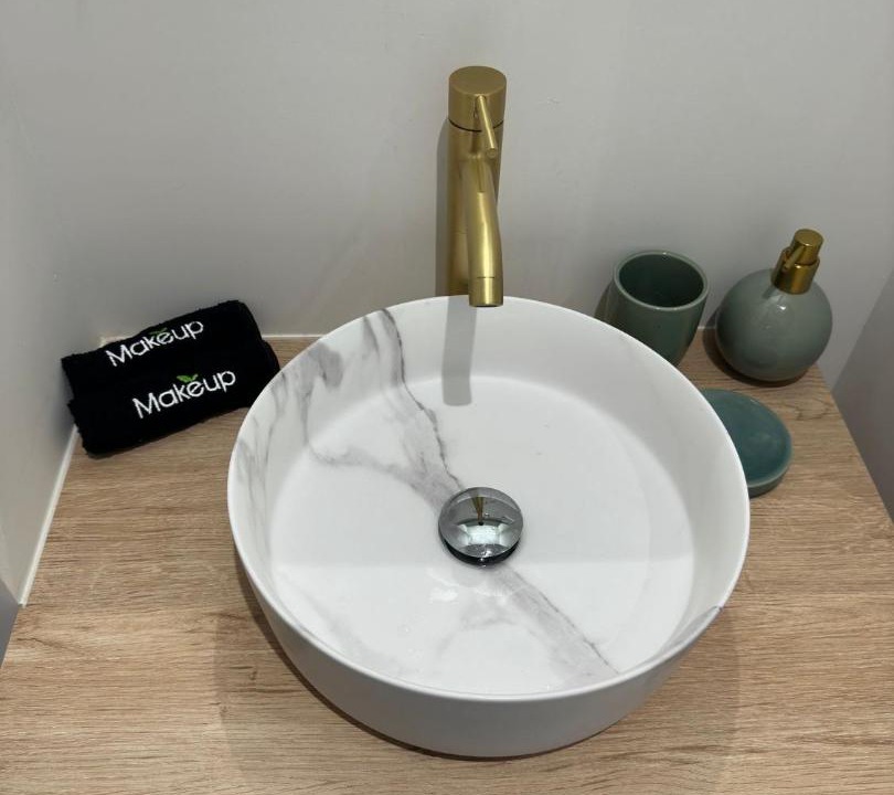 Photo of Bathroom in Saint-Lambert