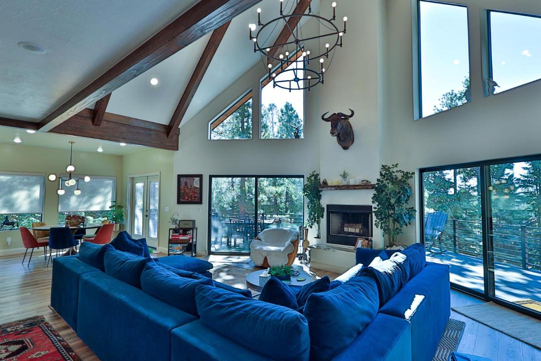 Photo of Livingroom in Duck Creek Village