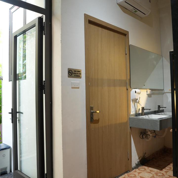 Photo of Bathroom in Old Quarter