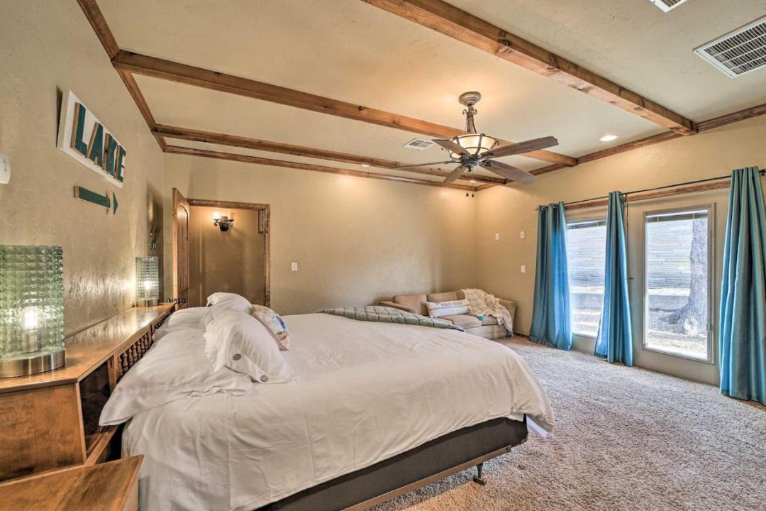 Photo of Bedroom in Hoyt