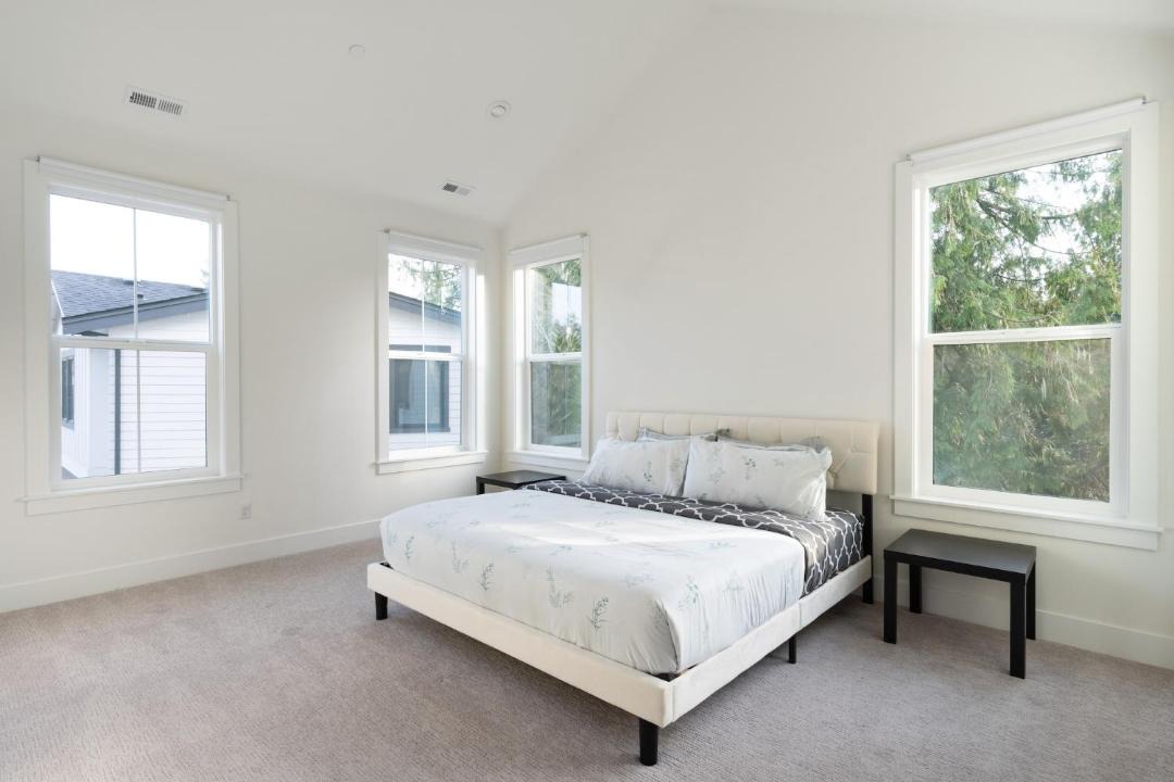 Photo of Bedroom in North Rose Hill