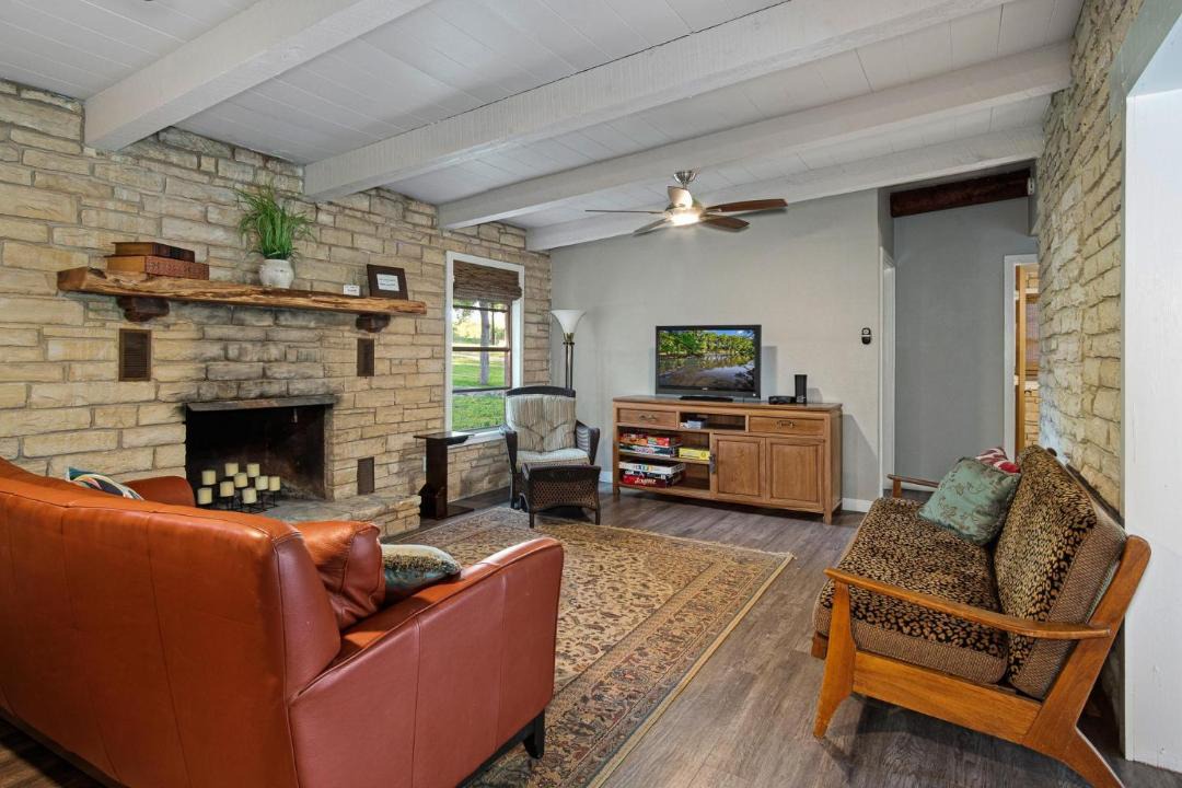 Photo of Livingroom in Canyon Lake