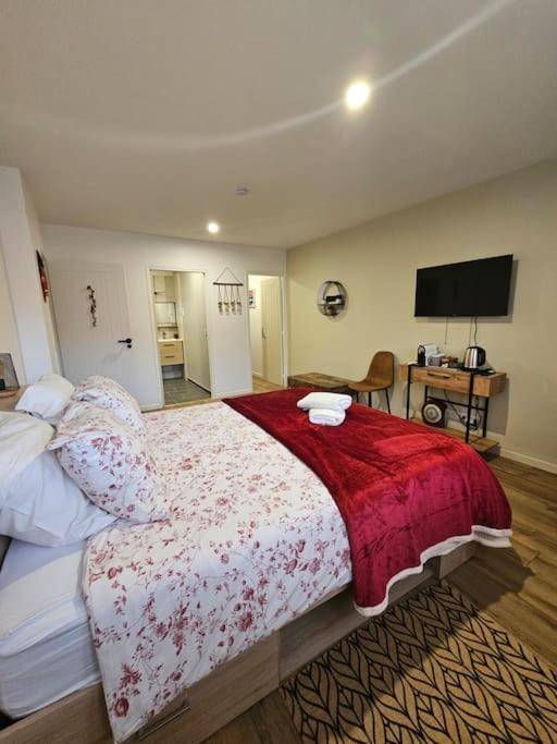 Photo of Bedroom in Sainte-Genevieve-des-Bois