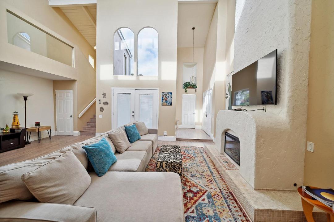 Photo of Livingroom in Corona del Mar