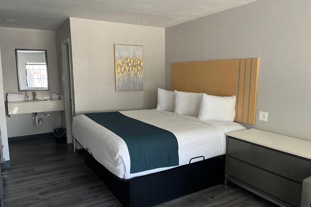 Photo of Bedroom in Uvalde