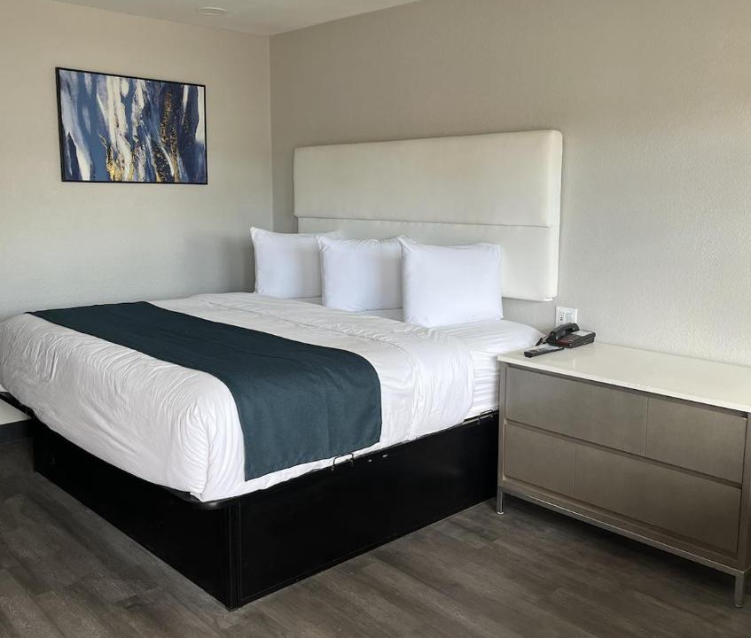 Photo of Bedroom in Uvalde