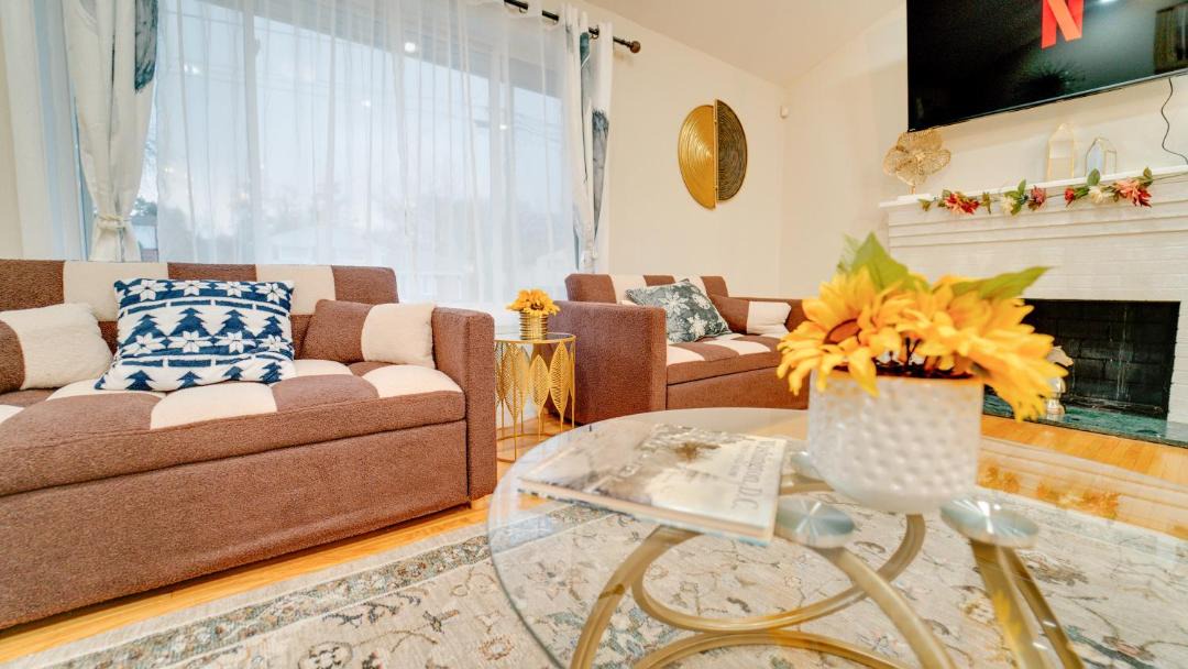 Photo of Livingroom in Oxon Hill