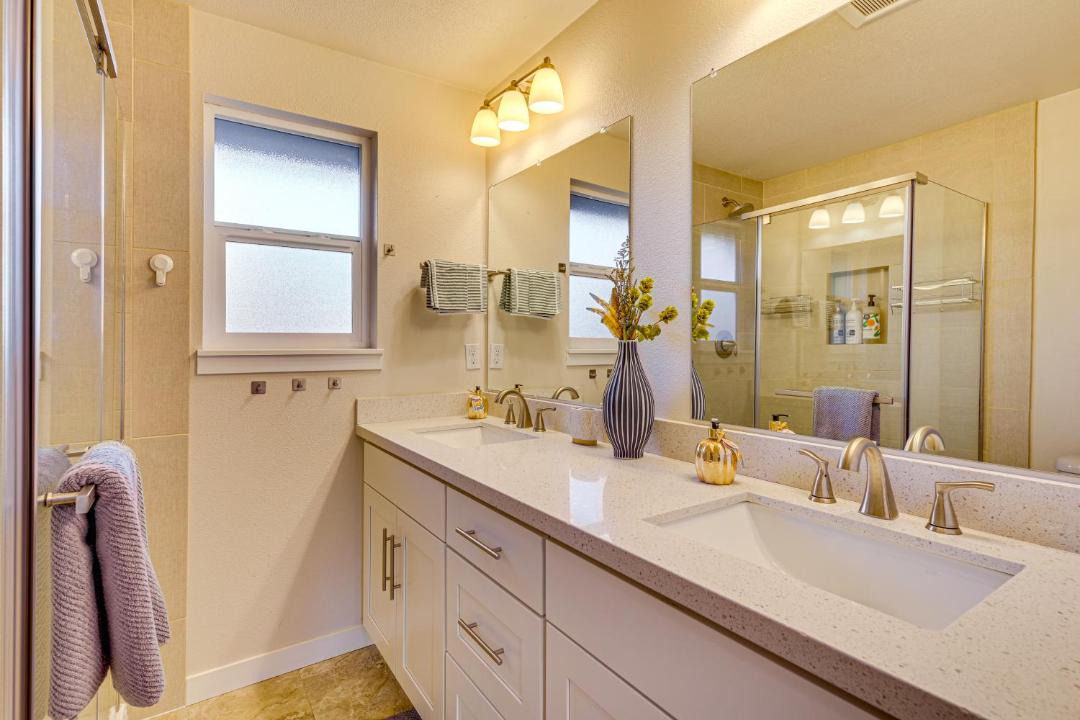Photo of Bathroom in Silver Lake