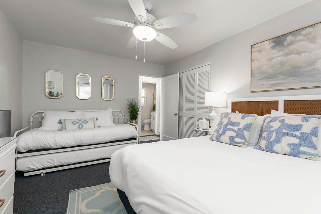 Photo of Bedroom in South Mission Beach