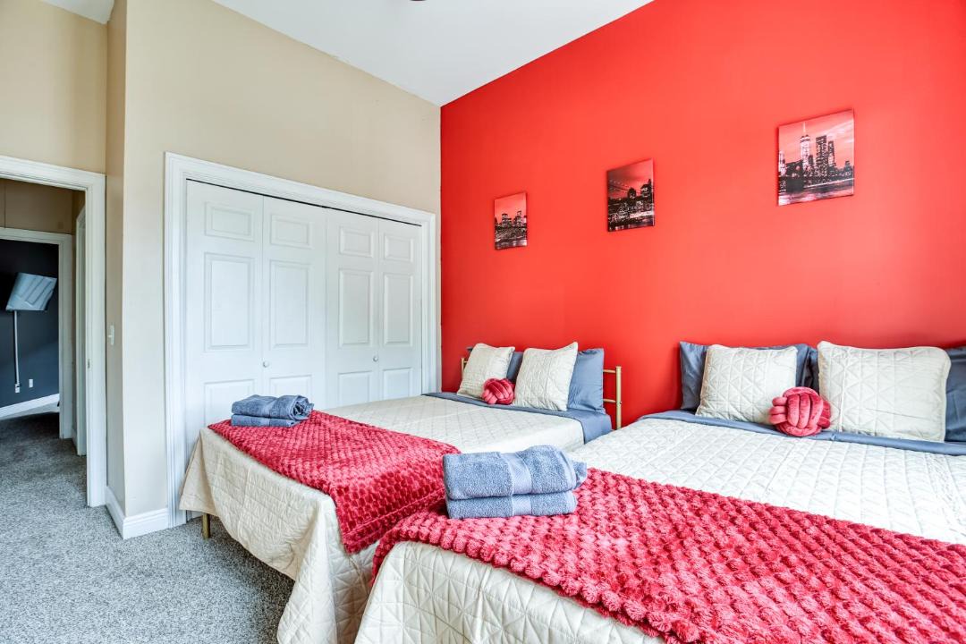 Photo of Bedroom in Metropolitan
