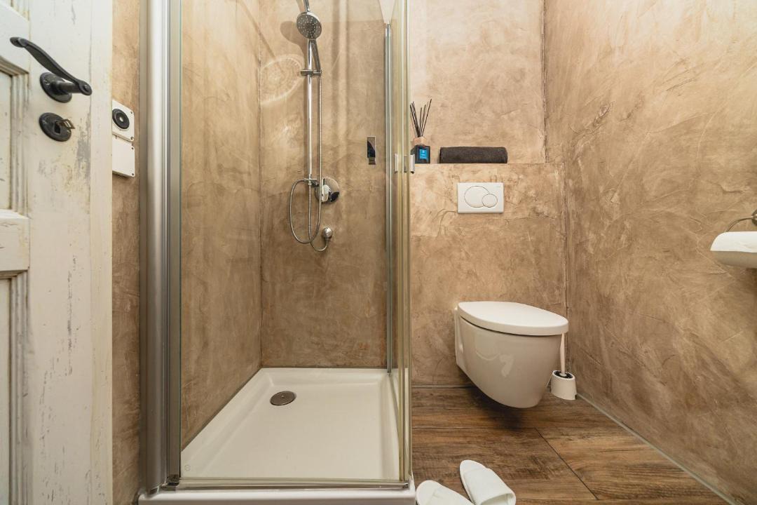 Photo of Bathroom in Flasch