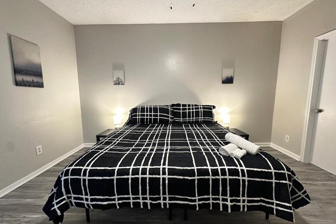 Photo of Bedroom in Nassau Bay