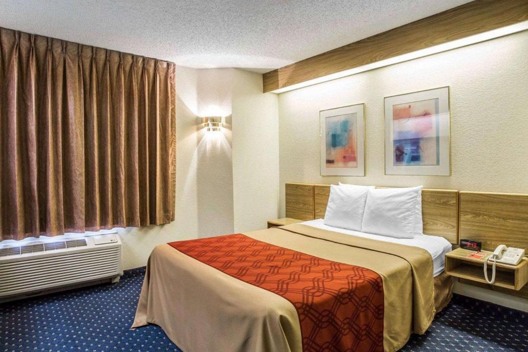 Photo of Bedroom in Aurora