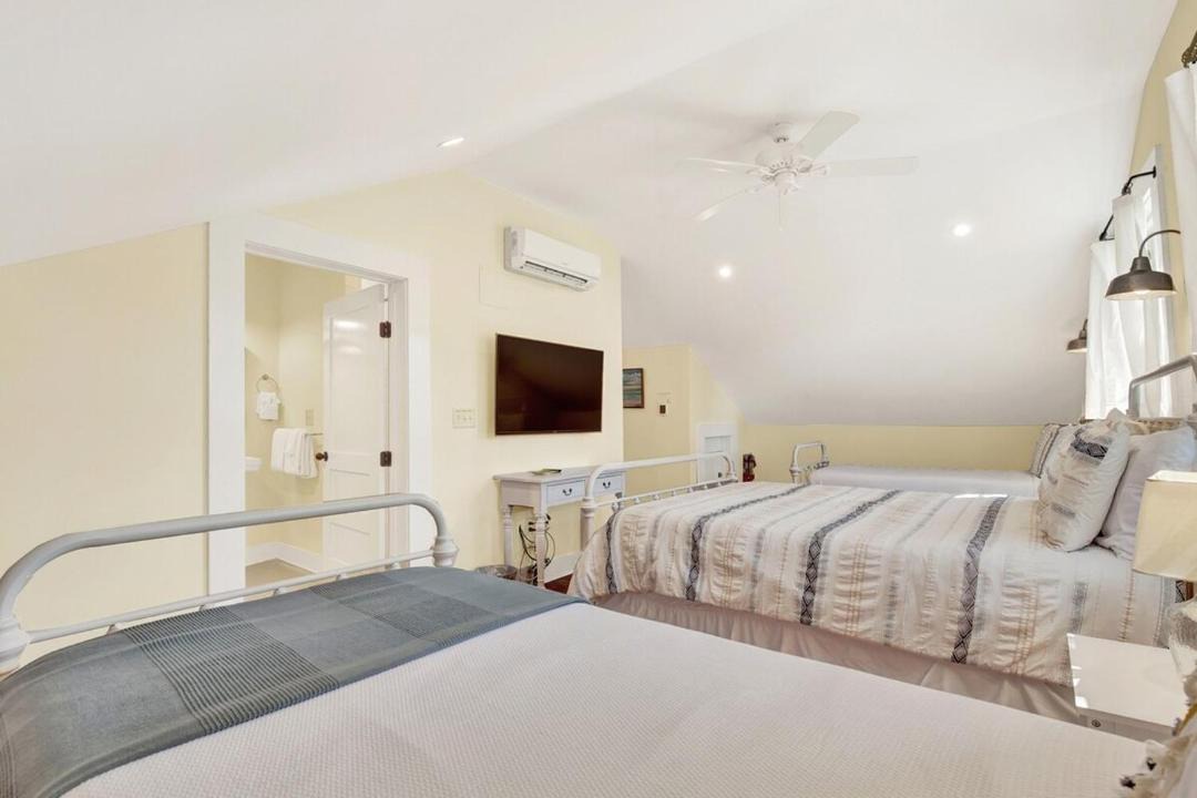 Photo of Bedroom in Tybee Island
