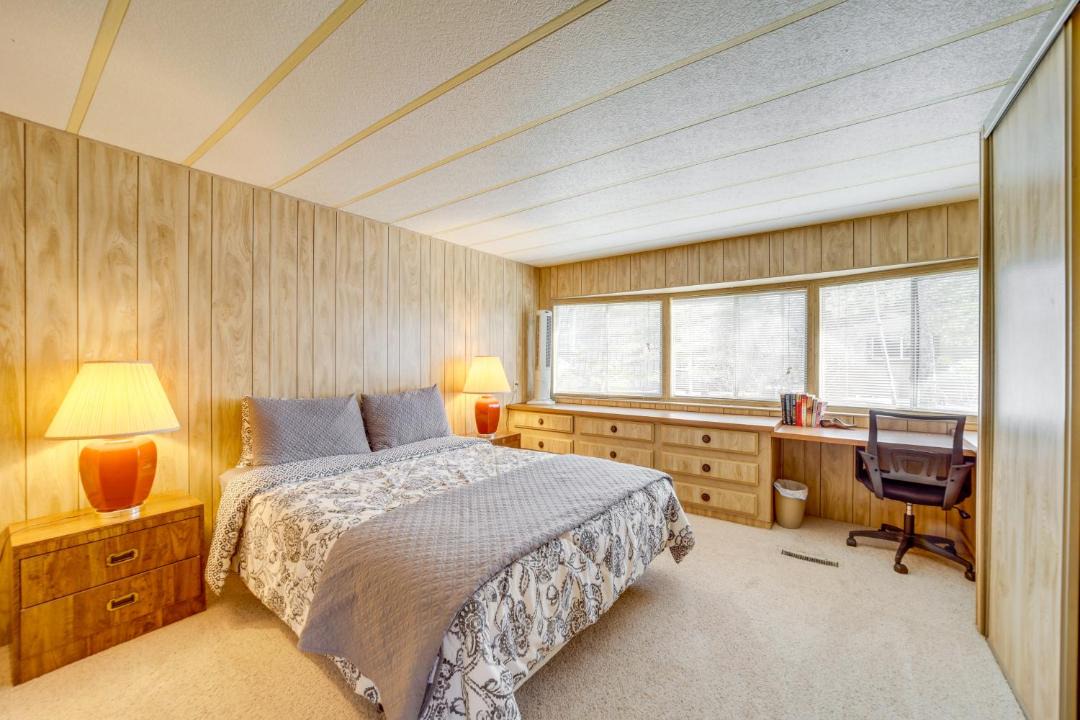 Photo of Bedroom in Munds Park