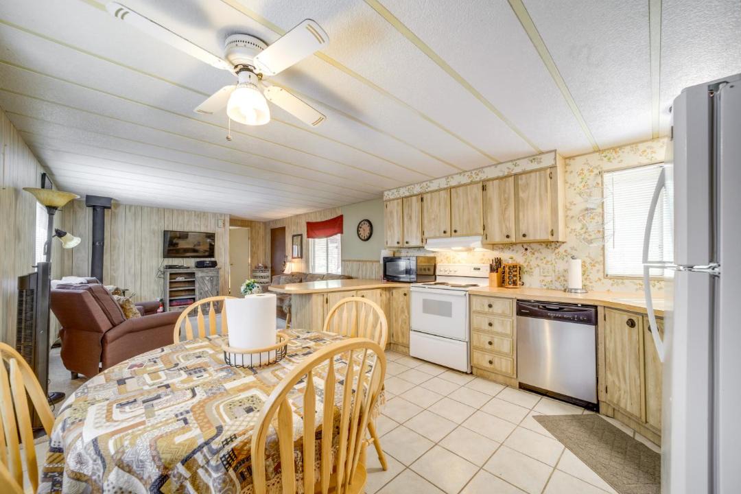 Photo of Kitchen in Munds Park