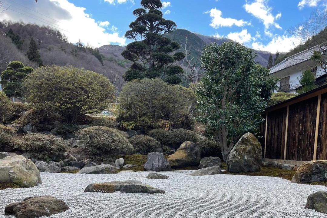 Photo of Others in Aoki