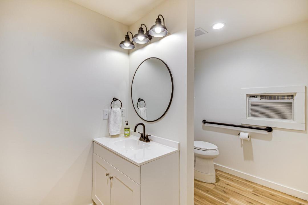 Photo of Bathroom in Tougaloo