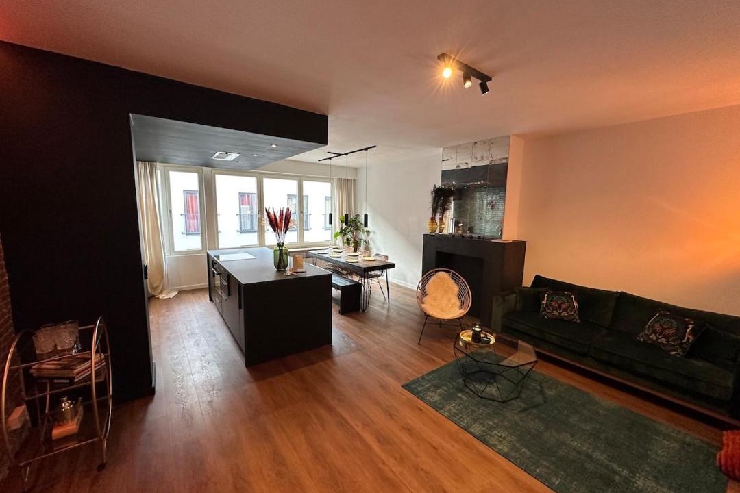 Photo of Livingroom in University District