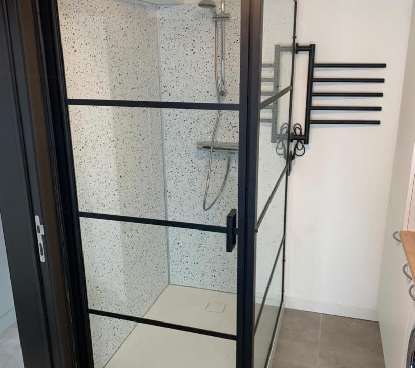Photo of Bathroom in Peer