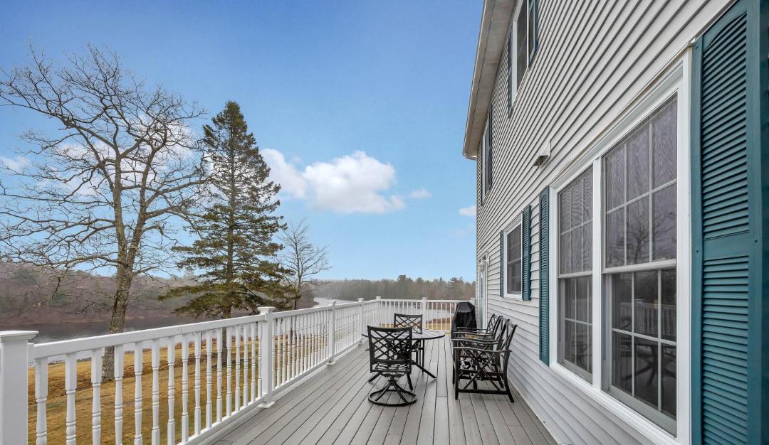 Photo of Patio Balcony in Sullivan