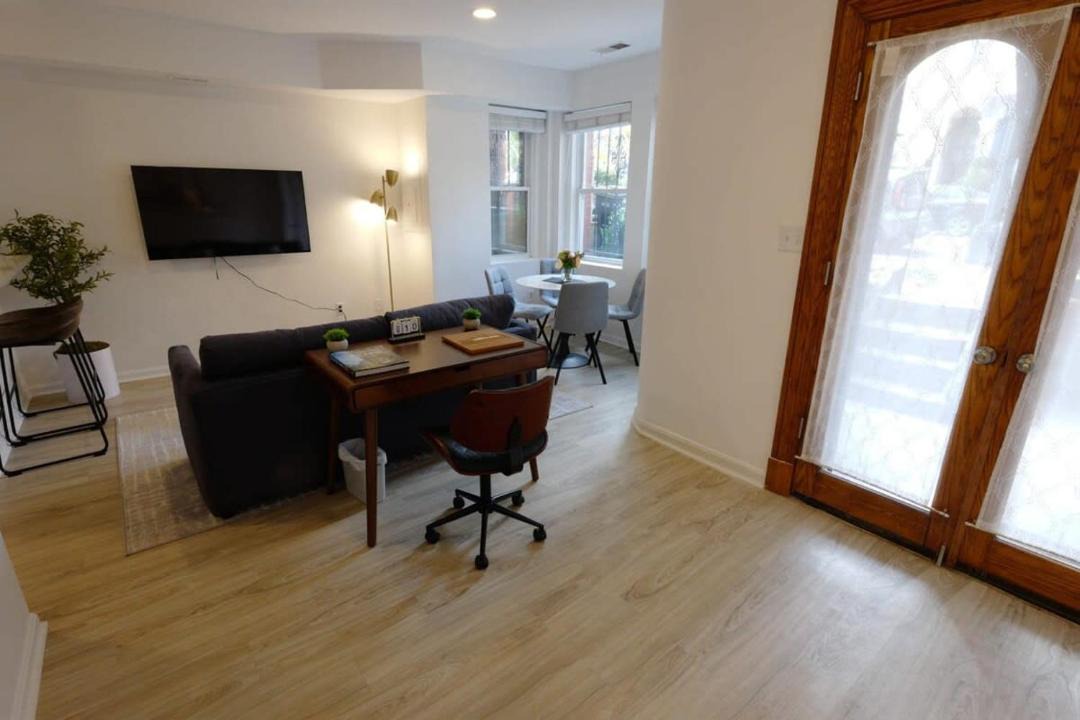 Photo of Livingroom in Shaw