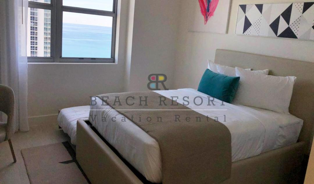 Photo of Bedroom in Hollywood South Central Beach